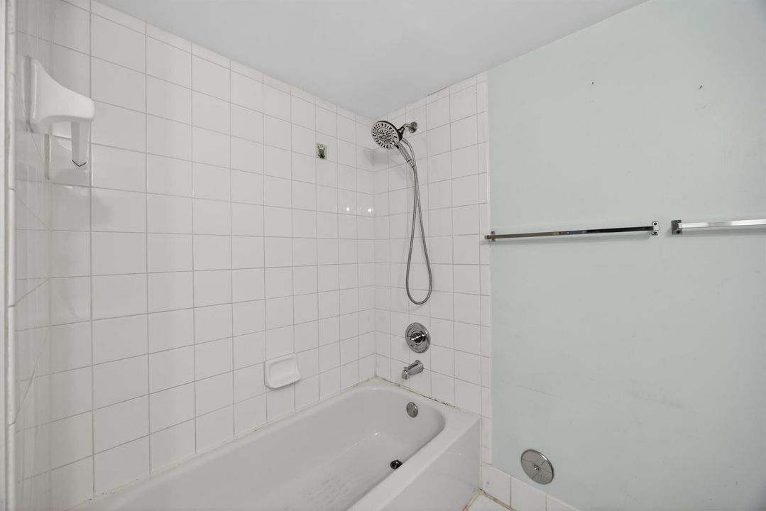 3844 Lyons Rd #101_Pics_27_Arturo Ruesta