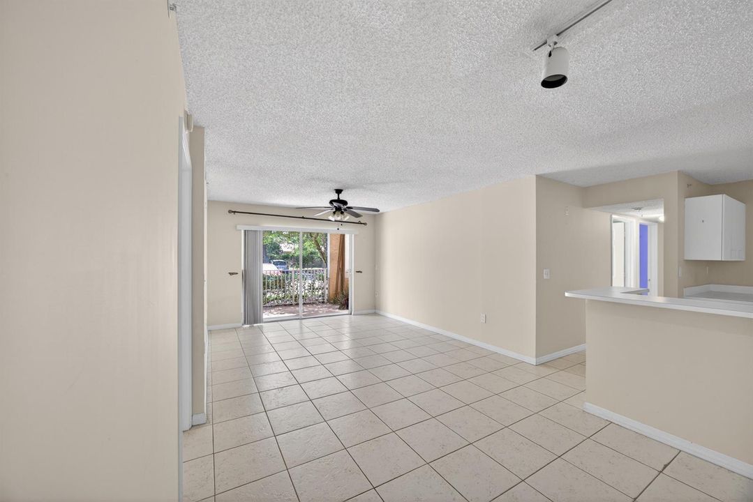 3844 Lyons Rd #101_Pics_16_Arturo Ruesta