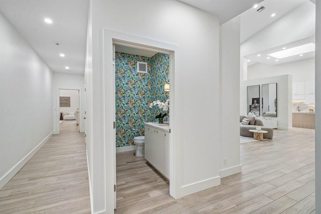 048-4356KassoCircle-BocaRaton-FL-33487-S