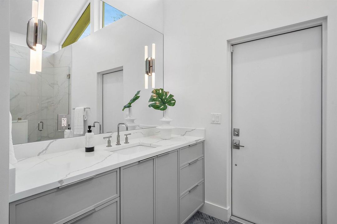 060-4356KassoCircle-BocaRaton-FL-33487-S