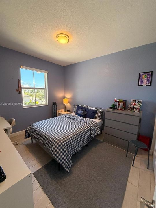 En Renta: $3,200 (4 camas, 2 baños, 1820 Pies cuadrados)