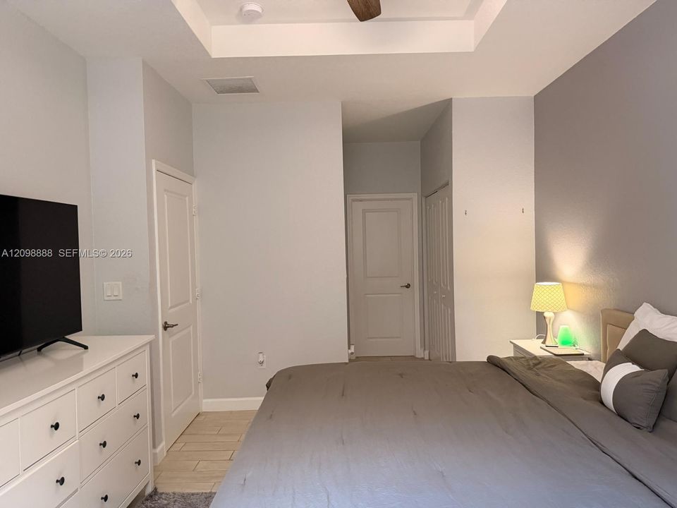 En Renta: $3,200 (4 camas, 2 baños, 1820 Pies cuadrados)