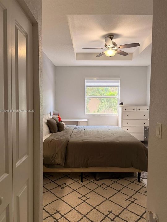 En Renta: $3,200 (4 camas, 2 baños, 1820 Pies cuadrados)