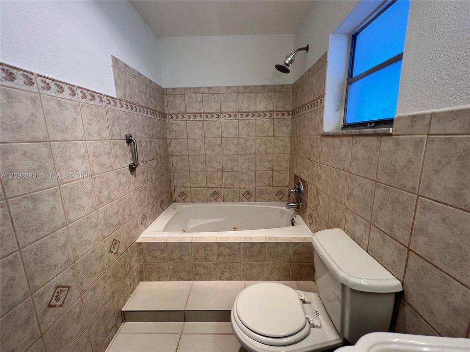 For Rent: $1,500 (1 beds, 1 baths, 750 Square Feet)