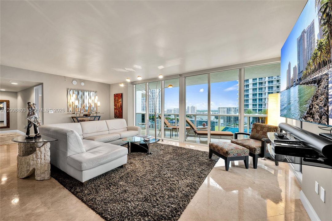 For Sale: $1,250,000 (2 beds, 2 baths, 1782 Square Feet)