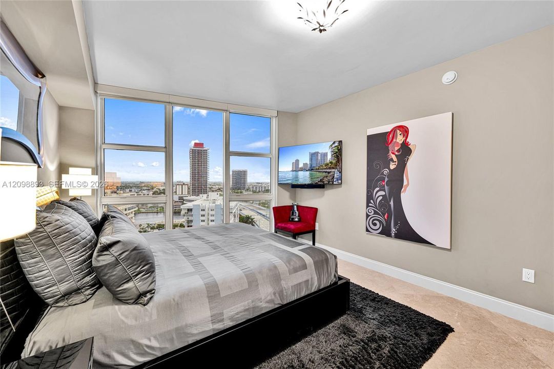For Sale: $1,250,000 (2 beds, 2 baths, 1782 Square Feet)
