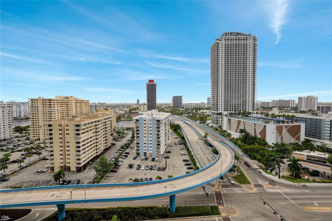 For Sale: $1,250,000 (2 beds, 2 baths, 1782 Square Feet)