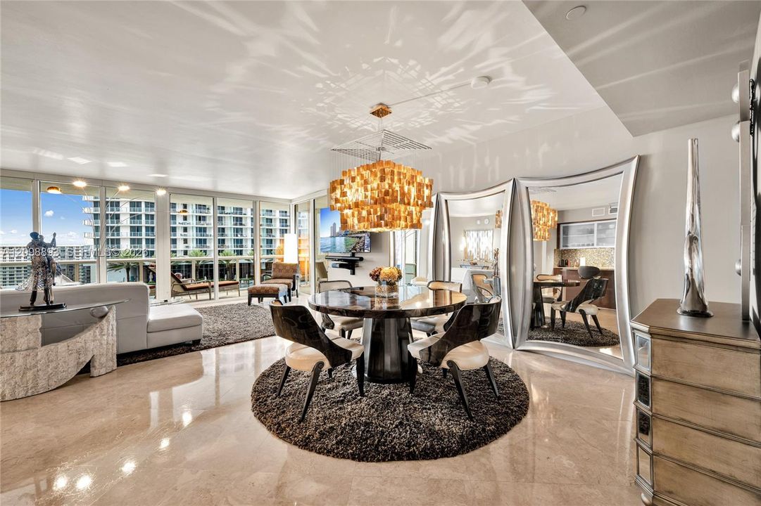 For Sale: $1,250,000 (2 beds, 2 baths, 1782 Square Feet)