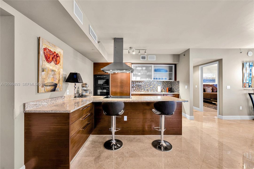 For Sale: $1,250,000 (2 beds, 2 baths, 1782 Square Feet)