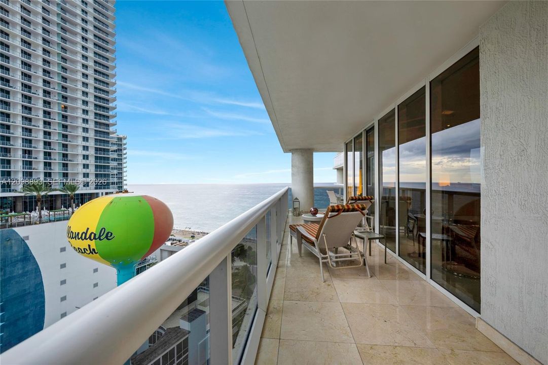For Sale: $1,250,000 (2 beds, 2 baths, 1782 Square Feet)