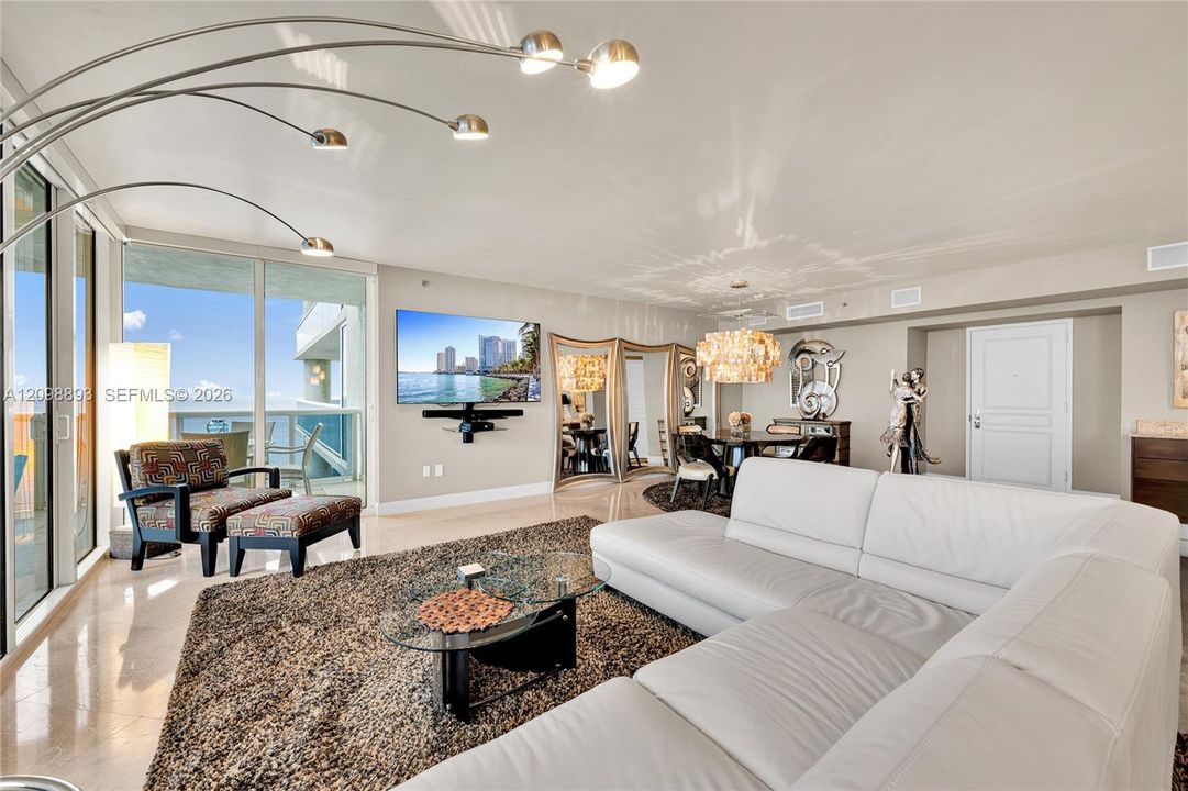 For Sale: $1,250,000 (2 beds, 2 baths, 1782 Square Feet)