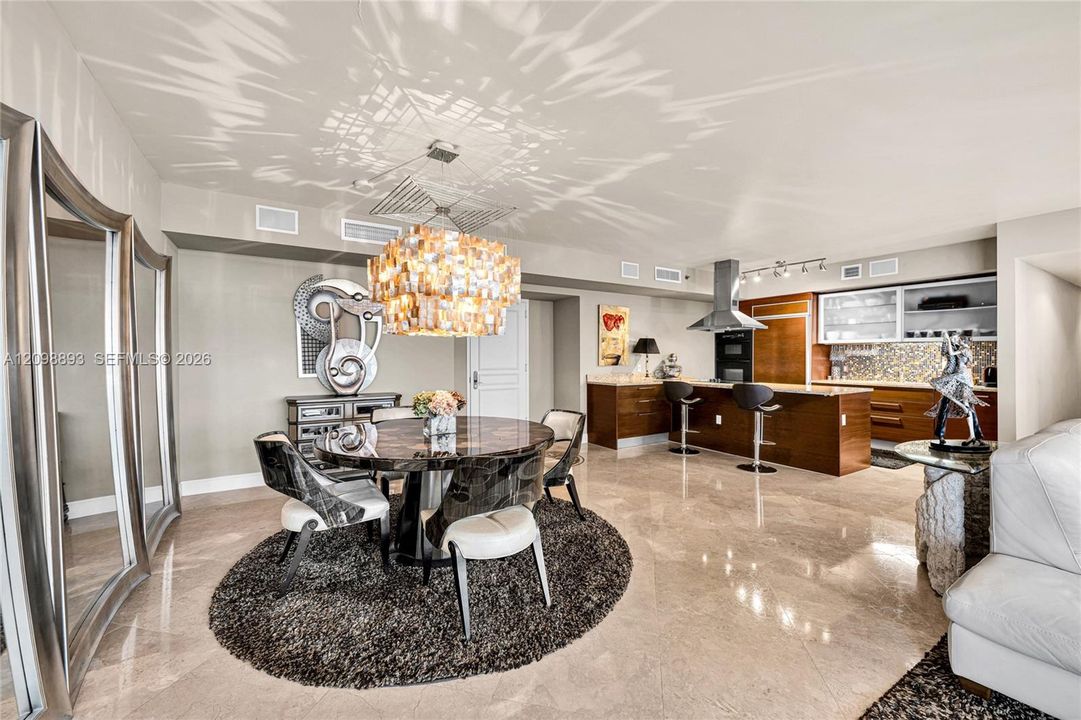 For Sale: $1,250,000 (2 beds, 2 baths, 1782 Square Feet)