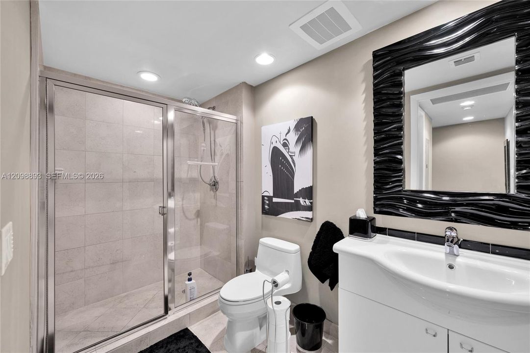 For Sale: $1,250,000 (2 beds, 2 baths, 1782 Square Feet)