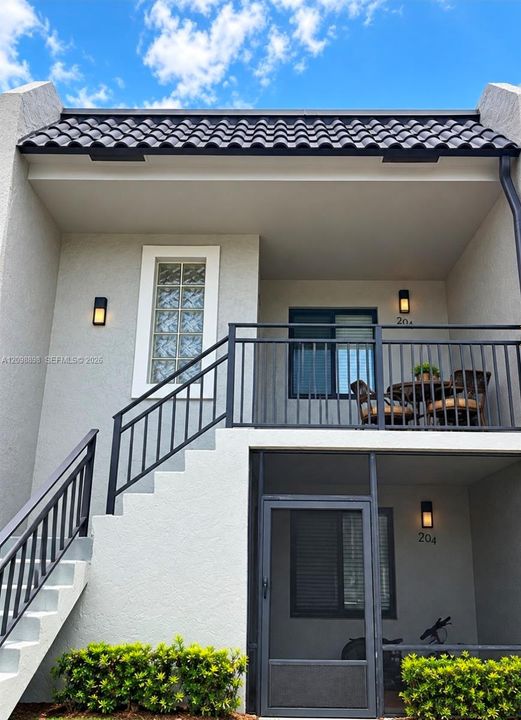 For Rent: $2,500 (2 beds, 2 baths, 1220 Square Feet)