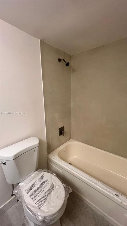 For Sale: $160,000 (2 beds, 2 baths, 960 Square Feet)