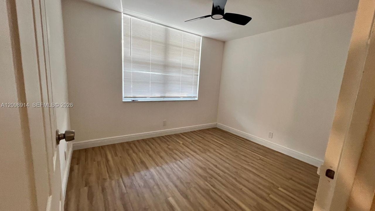 For Sale: $160,000 (2 beds, 2 baths, 960 Square Feet)