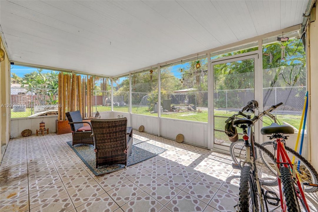Screened-In Patio