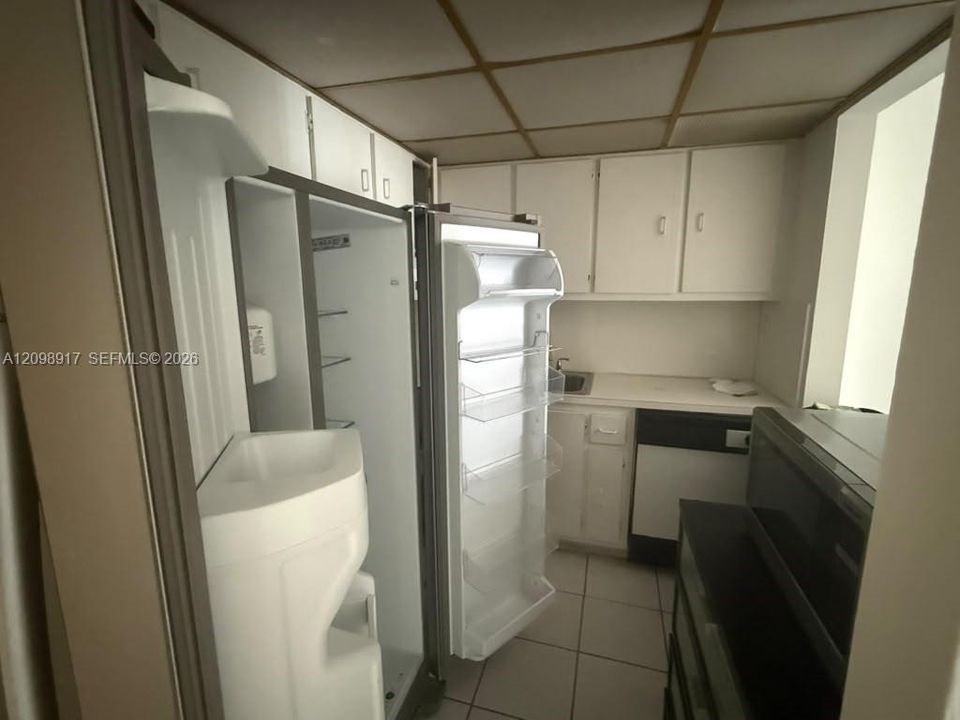 For Rent: $1,800 (1 beds, 1 baths, 536 Square Feet)