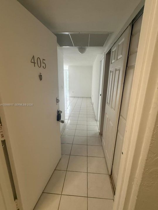 For Rent: $1,800 (1 beds, 1 baths, 536 Square Feet)