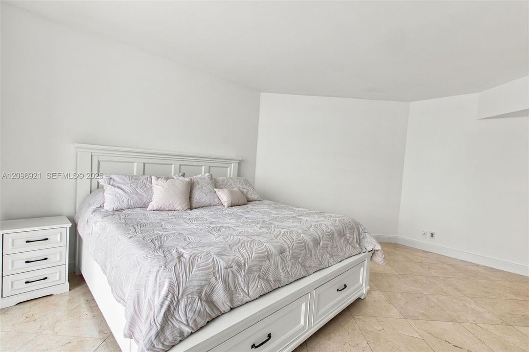 En Renta: $4,900 (1 camas, 2 baños, 1260 Pies cuadrados)