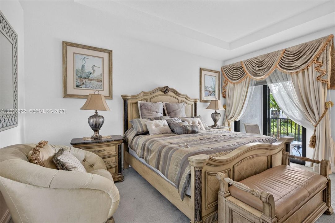 En Venta: $620,000 (3 camas, 2 baños, 2117 Pies cuadrados)