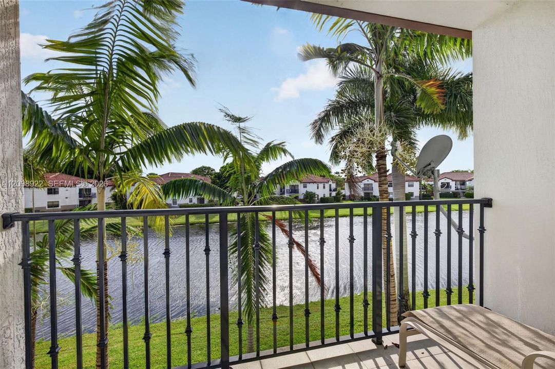 En Venta: $620,000 (3 camas, 2 baños, 2117 Pies cuadrados)