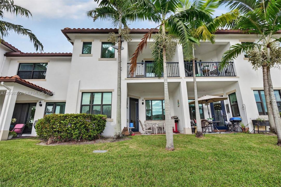 En Venta: $620,000 (3 camas, 2 baños, 2117 Pies cuadrados)