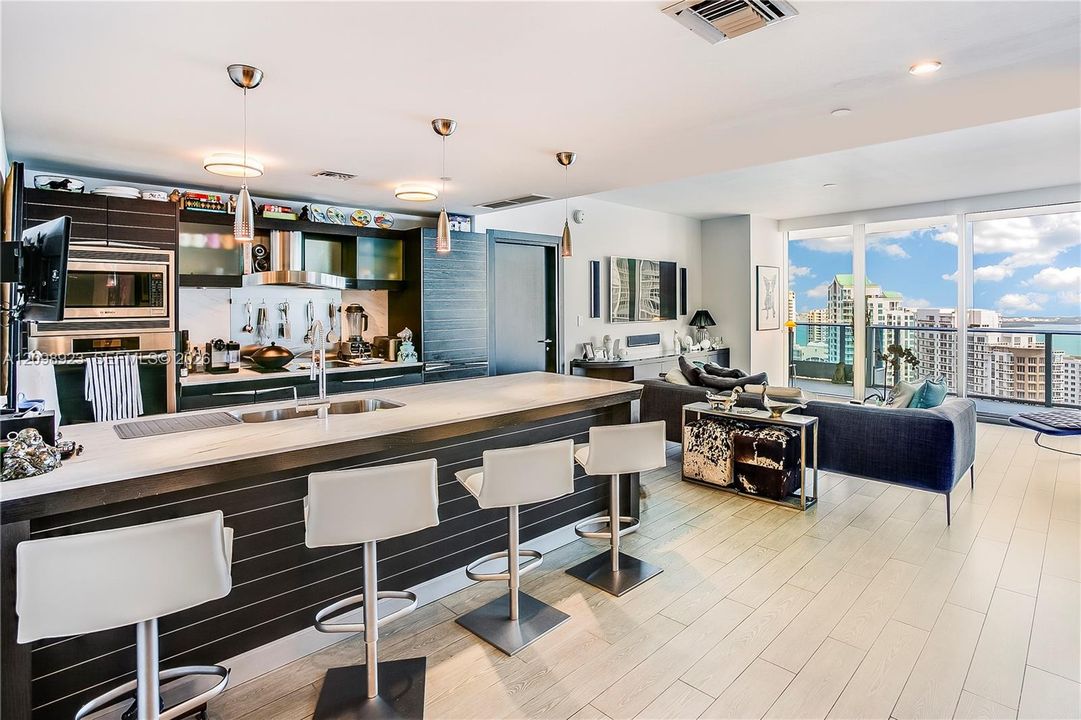 For Rent: $11,000 (2 beds, 2 baths, 1500 Square Feet)