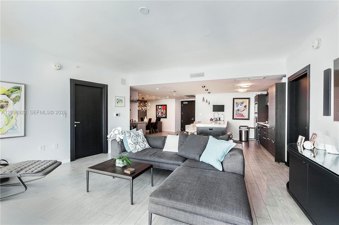 For Rent: $11,000 (2 beds, 2 baths, 1500 Square Feet)