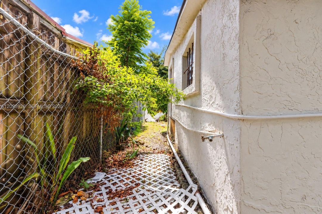 Active With Contract: $529,000 (0 beds, 0 baths, 1566 Square Feet)