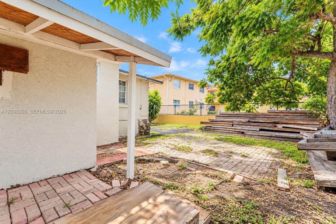 Active With Contract: $529,000 (0 beds, 0 baths, 1566 Square Feet)