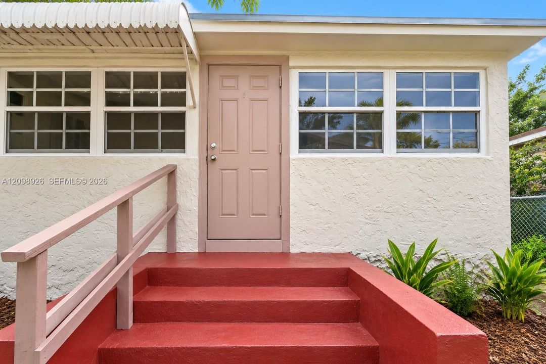Active With Contract: $529,000 (0 beds, 0 baths, 1566 Square Feet)