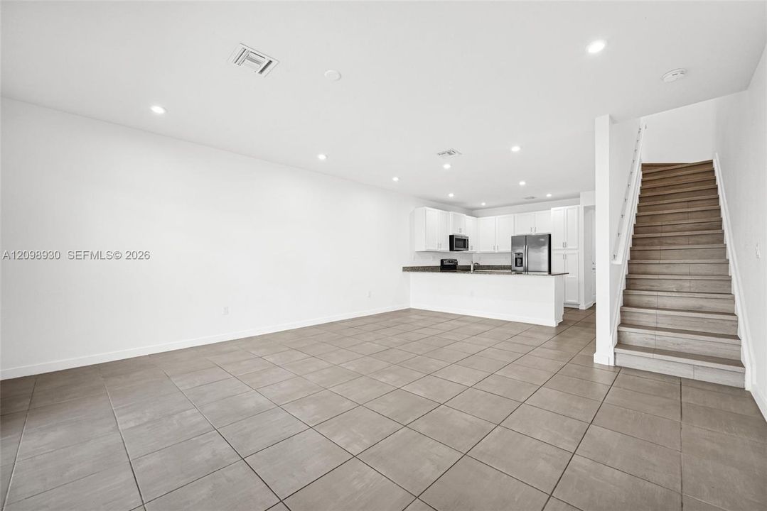 En Renta: $2,800 (3 camas, 2 baños, 1530 Pies cuadrados)