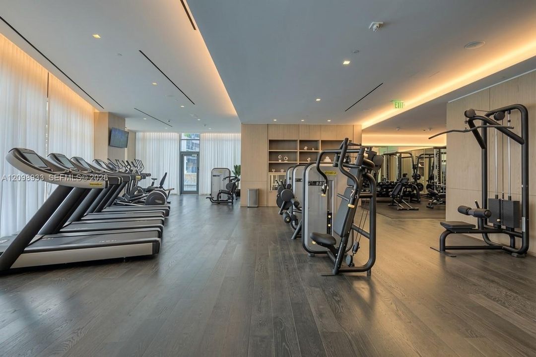 For Sale: $590,000 (1 beds, 2 baths, 838 Square Feet)