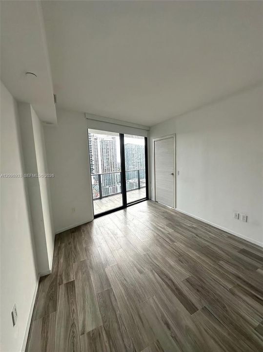 For Sale: $590,000 (1 beds, 2 baths, 838 Square Feet)
