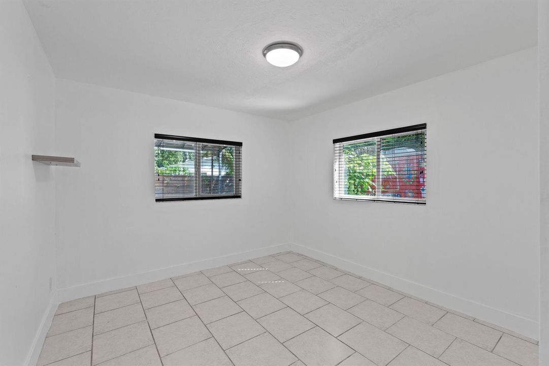 32-web-or-mls-A7409168