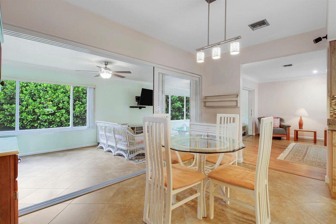 Breakfast nook