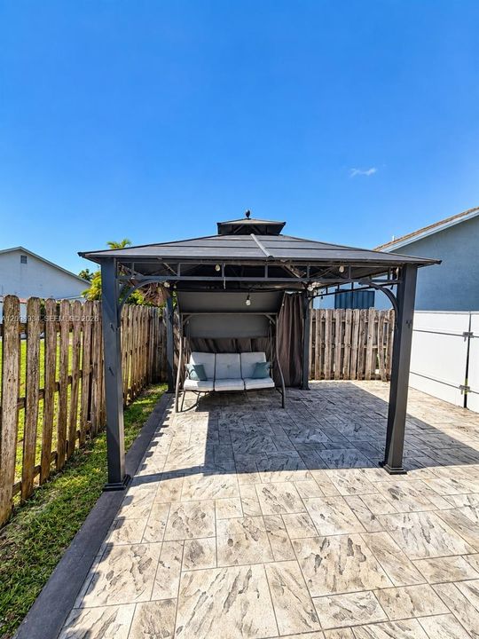 На продажу: $565,000 (3 спален, 2 ванн, 1459 Квадратных фут)