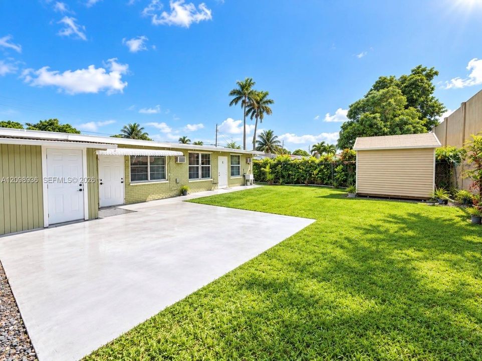 For Rent: $1,875 (2 beds, 1 baths, 900 Square Feet)