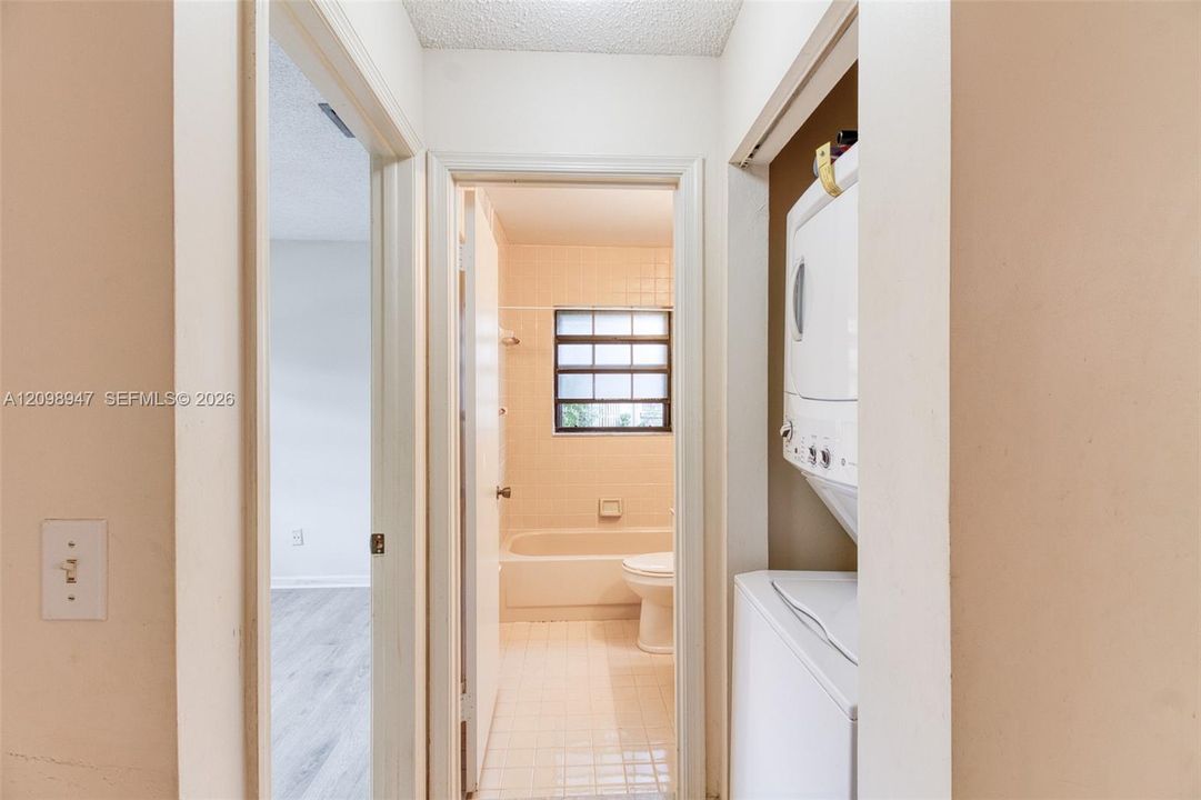 На продажу: $150,000 (2 спален, 2 ванн, 925 Квадратных фут)