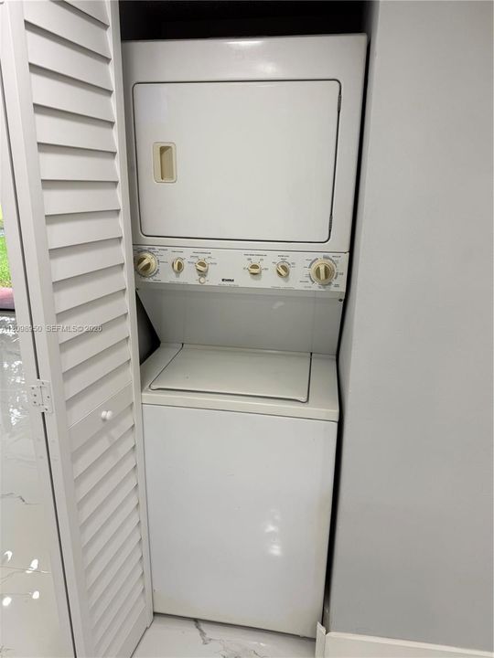 待售: $315,000 (3 贝兹, 2 浴室, 1216 平方英尺)