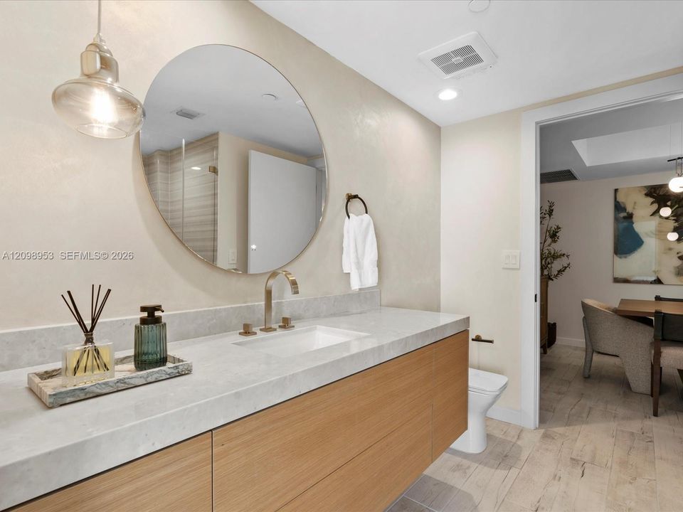 For Rent: $6,500 (2 beds, 2 baths, 1313 Square Feet)