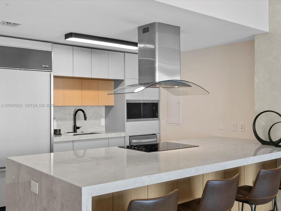 For Rent: $6,500 (2 beds, 2 baths, 1313 Square Feet)