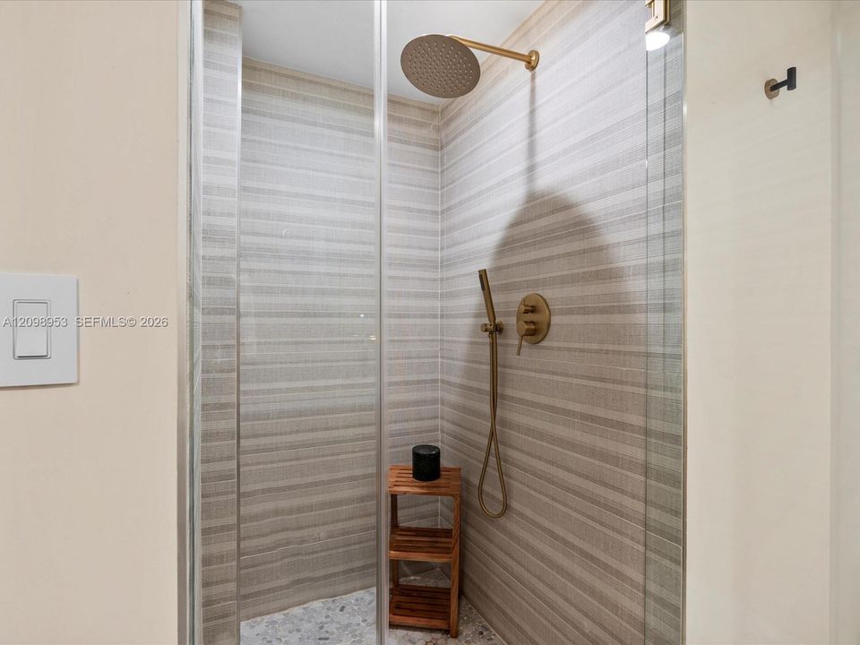 For Rent: $6,500 (2 beds, 2 baths, 1313 Square Feet)
