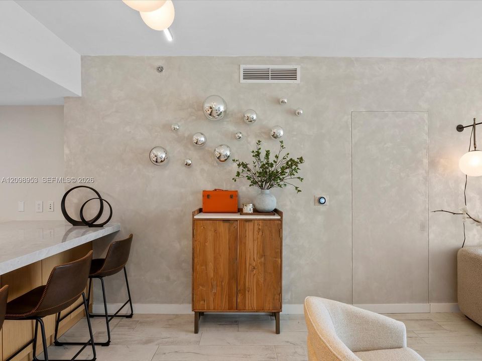 For Rent: $6,500 (2 beds, 2 baths, 1313 Square Feet)