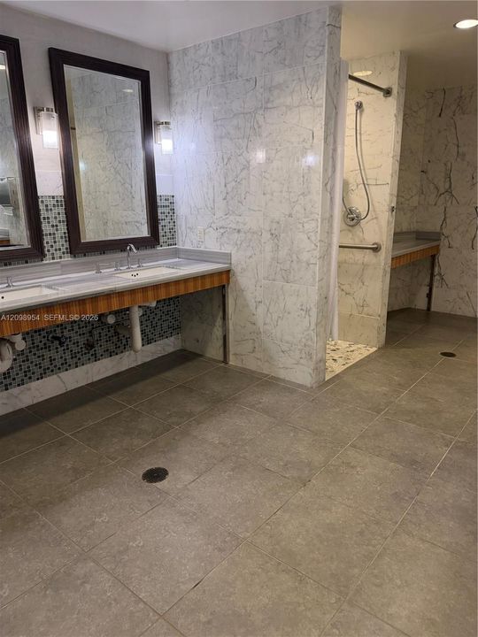 В аренду: $3,100 (1 спален, 1 ванн, 802 Квадратных фут)