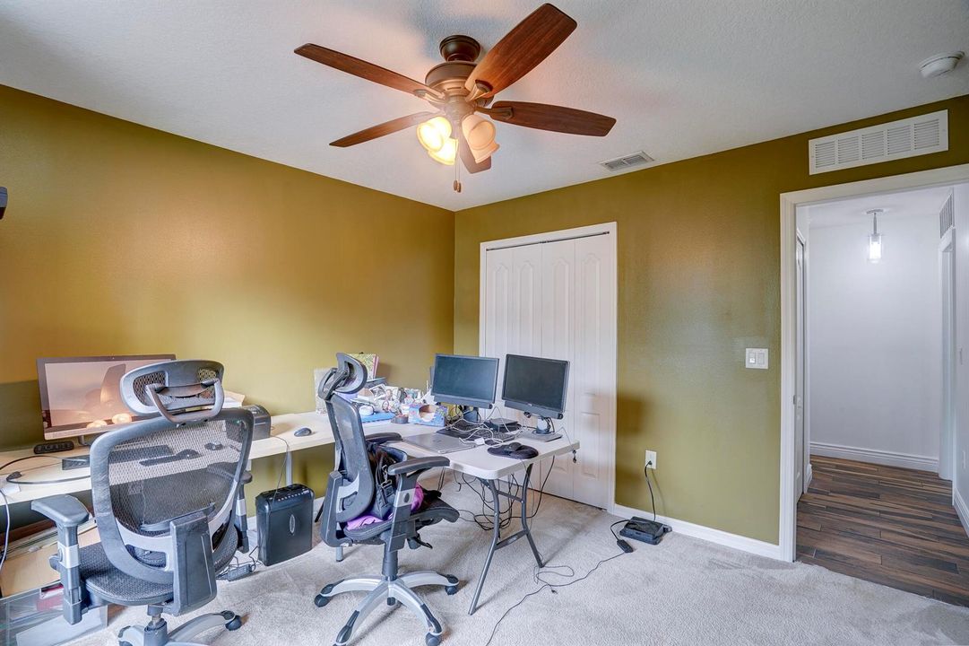 Office/3rd bedroom