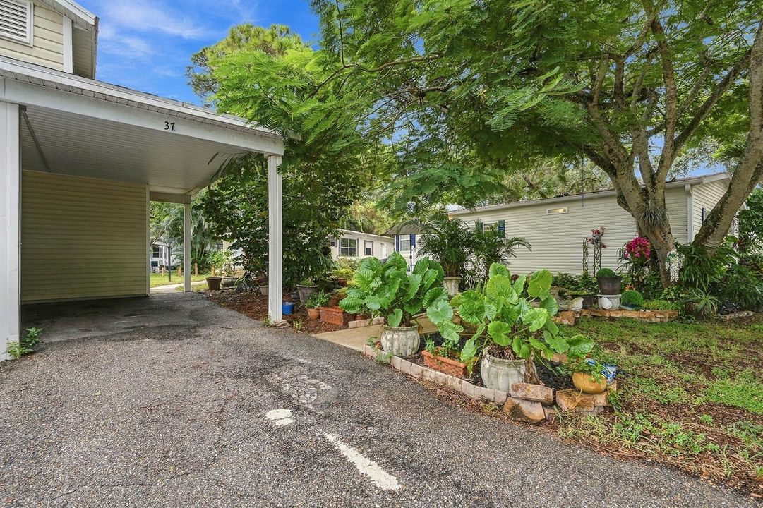 CARPORT