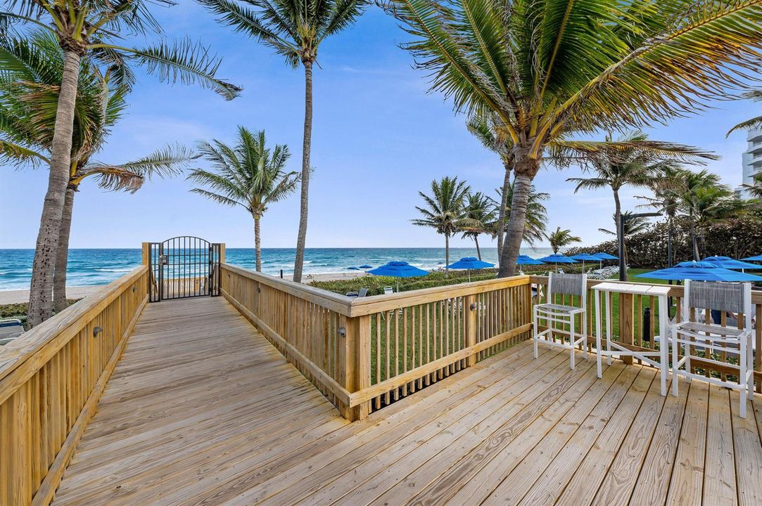 beach club
