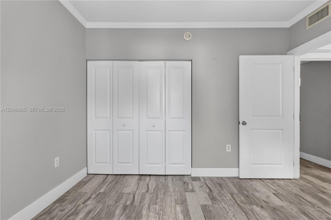 For Sale: $560,000 (2 beds, 2 baths, 1023 Square Feet)